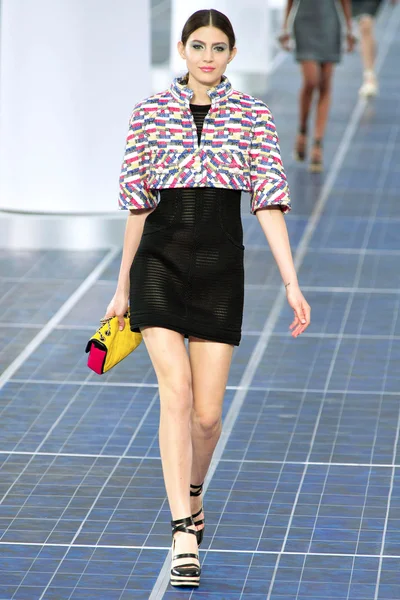 Look 18